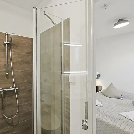 Seeblume By Interhome * Lembruch